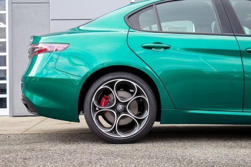 2025 Alfa Romeo Giulia AWD