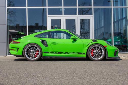 Lizard Green 2019 Porsche 911 GT3 RS