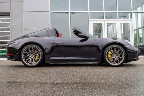 2021 Porsche 911 Targa 4S