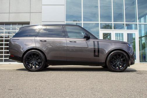 2023 Land Rover Range Rover P530 SE