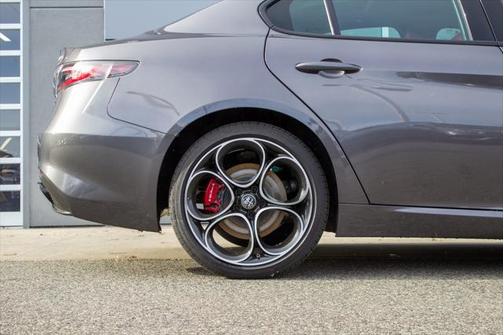 2025 Alfa Romeo Giulia AWD