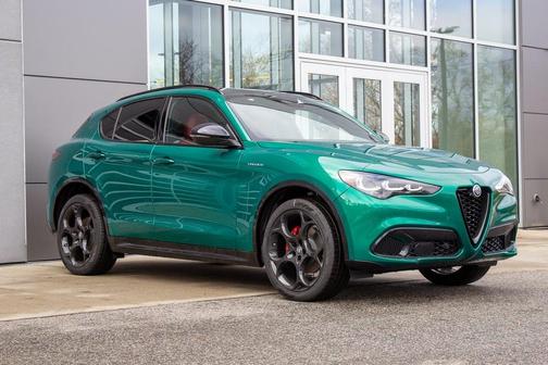 2025 Alfa Romeo Stelvio Sprint AWD