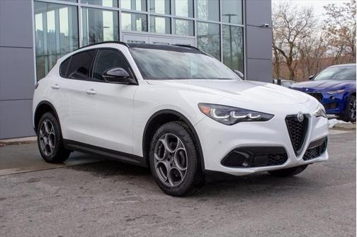 2025 Alfa Romeo Stelvio Sprint AWD