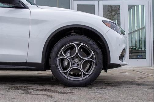 2025 Alfa Romeo Stelvio Sprint AWD