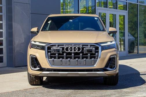 2025 Audi Q7 55 Premium Plus