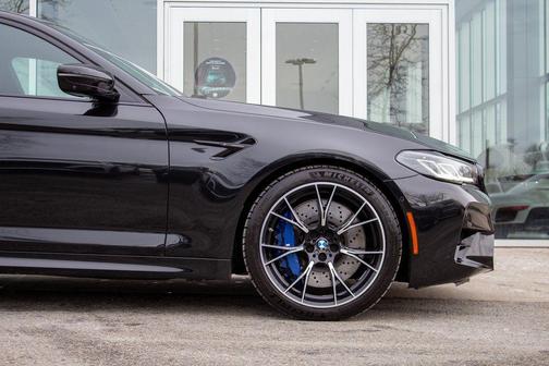 Black Sapphire Metallic 2022 BMW M5 Competition