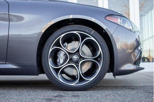 2025 Alfa Romeo Giulia AWD