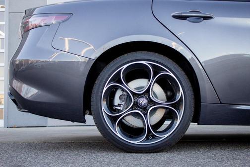 2025 Alfa Romeo Giulia AWD