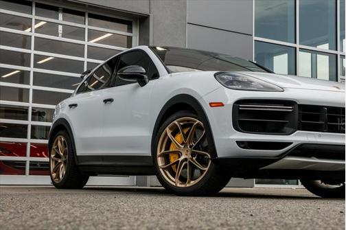 2022 Porsche Cayenne Turbo GT