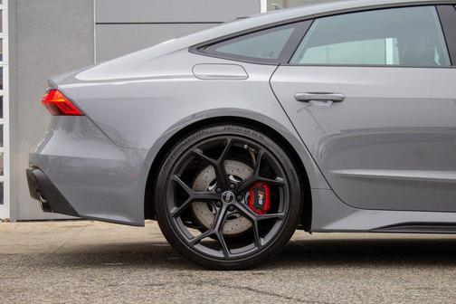 Nardo Gray 2026 Audi RS 7 4.0T Performance