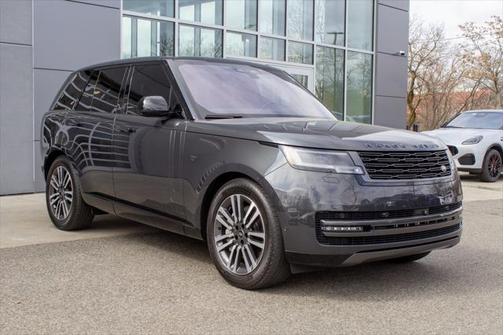 2023 Land Rover Range Rover P530 SE
