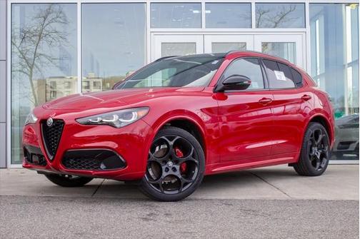 2025 Alfa Romeo Stelvio Ti
