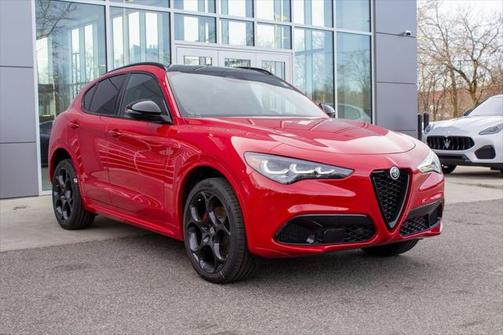 2025 Alfa Romeo Stelvio Ti