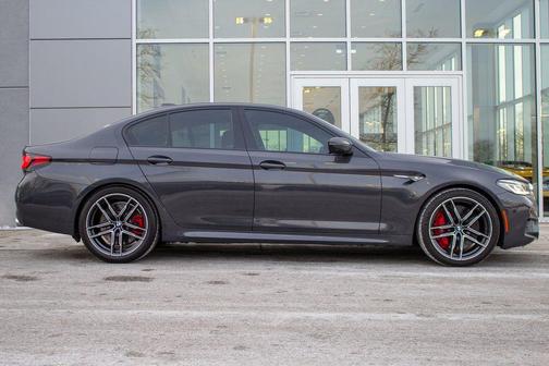 Brands Hatch Grey Metallic 2022 BMW M5 Base