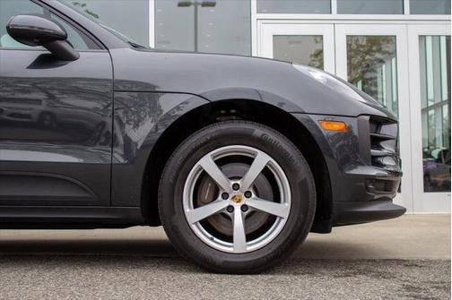 2019 Porsche Macan Base