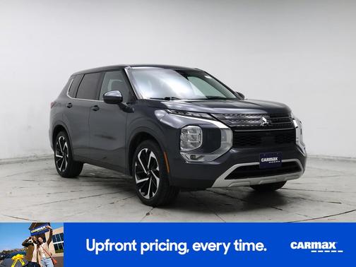 Gray 2024 Mitsubishi Outlander SE