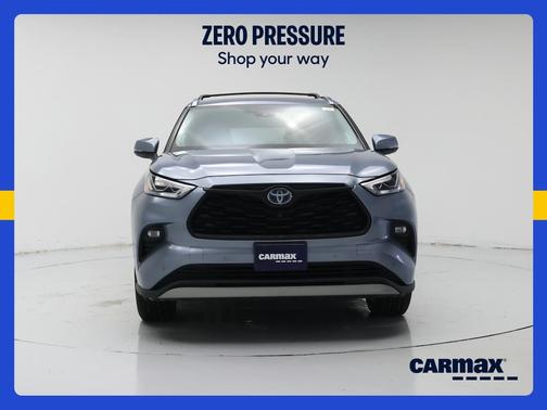 Blue 2020 Toyota Highlander Hybrid Platinum