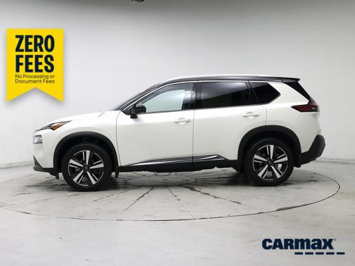 White 2023 Nissan Rogue SL