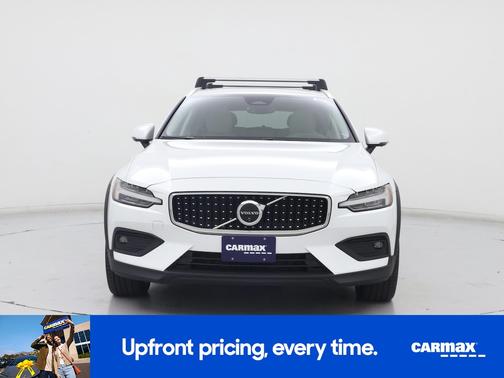 2024 Volvo V60 Cross Country B5 Plus