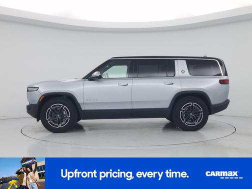 Silver 2026 Rivian R1S Dual Motor Standard