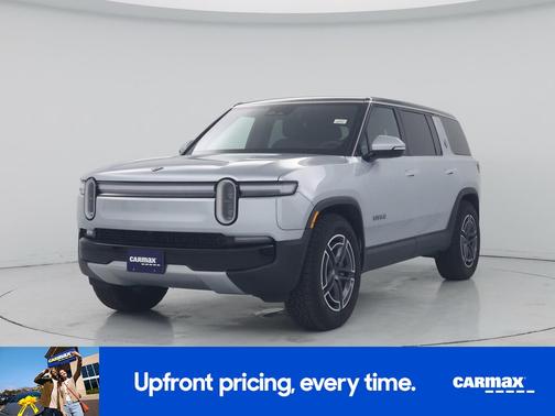 Silver 2026 Rivian R1S Dual Motor Standard