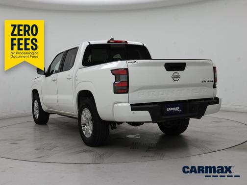 White 2024 Nissan Frontier SV