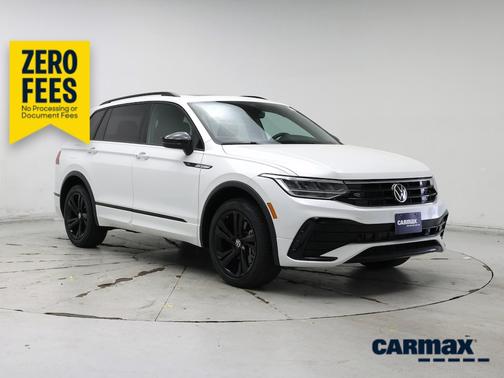 White 2023 Volkswagen Tiguan SE R-Line Black