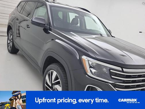 Black 2024 Volkswagen Atlas SE w/Tech