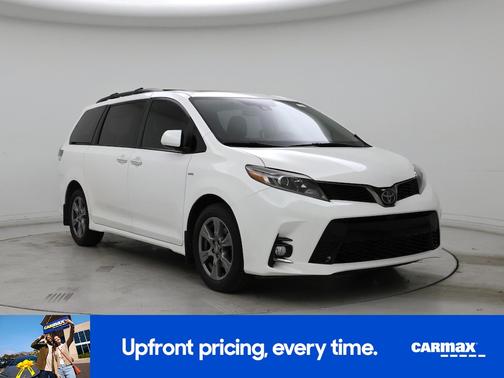 2019 Toyota Sienna SE
