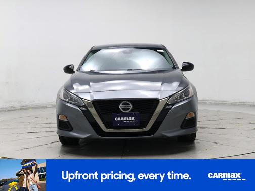 Gray 2022 Nissan Altima SR