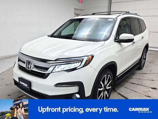 White 2019 Honda Pilot Elite