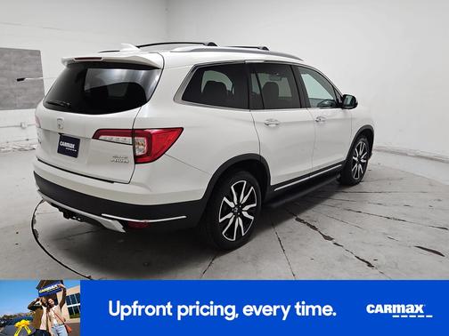 White 2019 Honda Pilot Elite