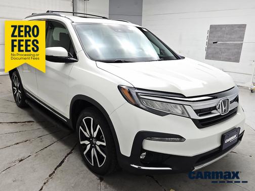 White 2019 Honda Pilot Elite