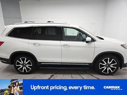 White 2019 Honda Pilot Elite