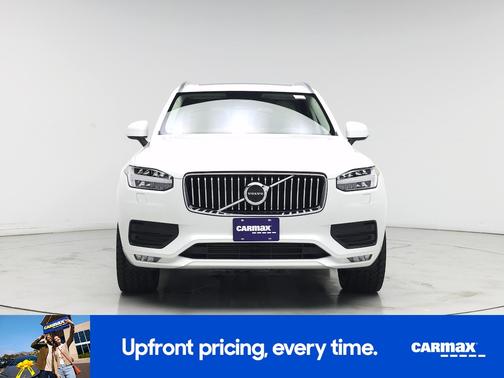 2021 Volvo XC90 T6 Momentum