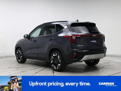 Gray 2024 Kia Seltos SX