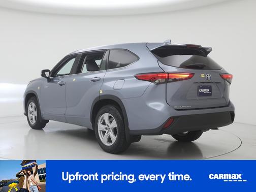 Gray 2021 Toyota Highlander Hybrid LE