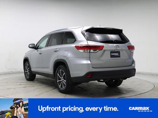 Silver 2019 Toyota Highlander XLE