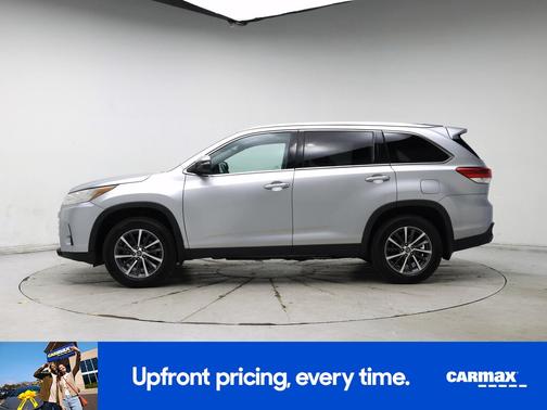 Silver 2019 Toyota Highlander XLE