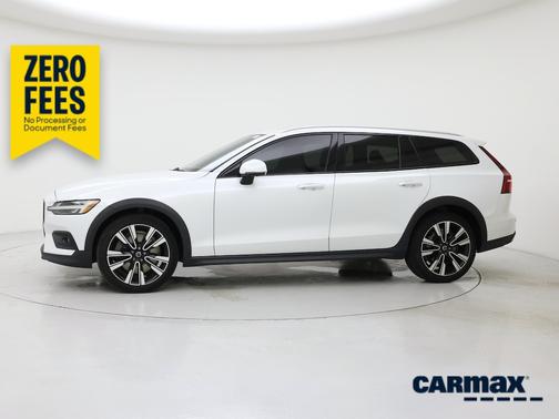 White 2021 Volvo V60 Cross Country T5