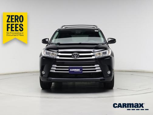 Black 2019 Toyota Highlander XLE
