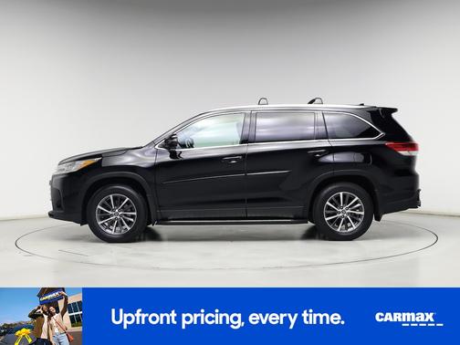 Black 2019 Toyota Highlander XLE