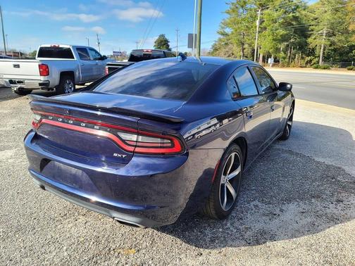 2017 Dodge Charger SXT