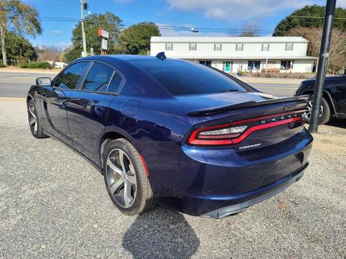 2017 Dodge Charger SXT