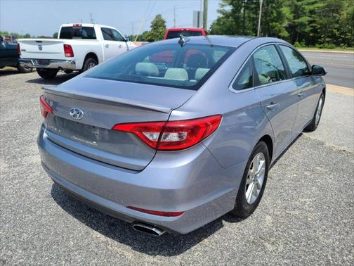 2017 Hyundai SONATA SE