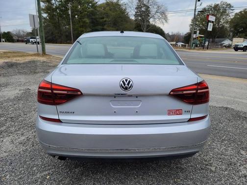 2017 Volkswagen Passat 1.8T S