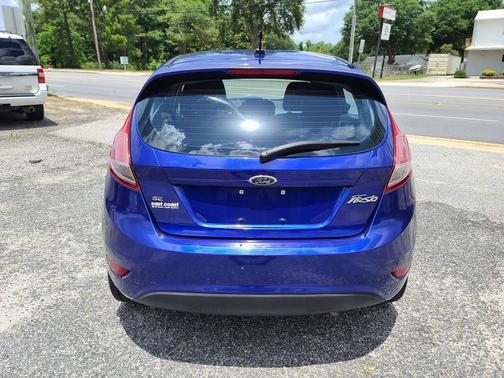 Performance Blue Metallic 2014 Ford Fiesta SE