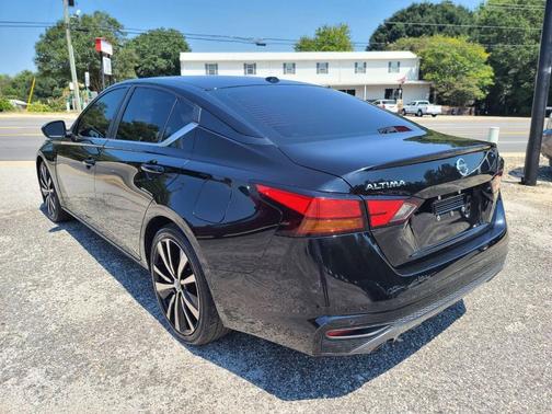 2020 Nissan Altima SR FWD