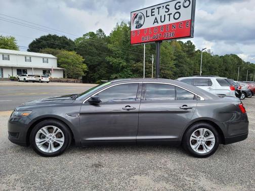 2017 Ford Taurus SE