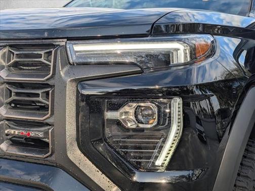 2023 GMC Canyon AT4X